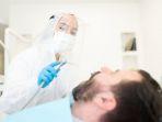 dokter-gigi-menggunakan-apd.jpg