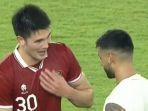 elkan-baggot-diajak-tukeran-jersey-cristian-romero.jpg