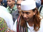 habib-bahar-bin-smith-menjalani-pemeriksaan-di-mapolda-jabar.jpg