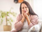 ilustrasi-dentin-hipersensitif-yang-lebih-sering-terjadi-pada-wanita.jpg