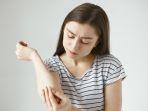 ilustrasi-gatal-karena-dermatitis-atopik.jpg
