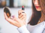 ilustrasi-make-up-tebal.jpg