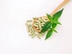 ilustrasi-mengkombinasi-obat-kimia-dan-herbal.jpg