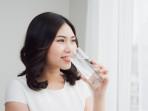 ilustrasi-minum-air-210.jpg