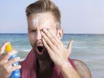 ilustrasi-pria-yang-menggunakan-sunscreen.jpg
