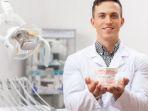 ilusttrasi-dokter-gigi.jpg