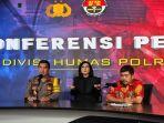 juru-bicara-detasemen-khusus-densus-88-antiteror-polri-kombes-aswin-siregar-kanan.jpg