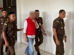 kejaksaan-aceh-jaya-saat-membawa-terduga-tersangka-tj.jpg