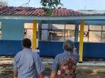 kondisi-dua-ruang-kelas-di-smpn-1-jatitujuh-majalengka-seusai-terbakar-pada-kamis-2772023-malam.jpg