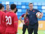 pelatih-timnas-u22-vietnam-philippe-troussier.jpg