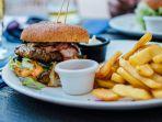 pengidap-diabetes-perlu-menghindari-makan-junk-food.jpg