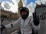 roman-nedielka-dengan-motor-zero-dsrx-di-london.jpg