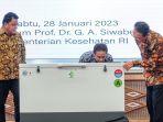 sebanyak-330-unit-refrigerator-vaksin-diterima-kemenkes-budi-gunadi-sadikin.jpg