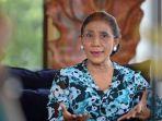 susi-pudjiastuti-pemilik-maskapai-susi-air-mengungkapkan-kemarahannya-atas-aksi-kkb.jpg