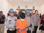 tersangka-penemuan-mayat-di-jalan.jpg