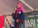 yenny-wahid-memberikan-orasi-ilmiah-di-pondok-pesantren-syarifuddin-lumajang-selasa-2111.jpg