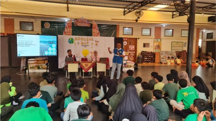 PLN Goes To School: Edukasi Keselamatan Listrik Sejak Dini di SD Salman Alfarizi