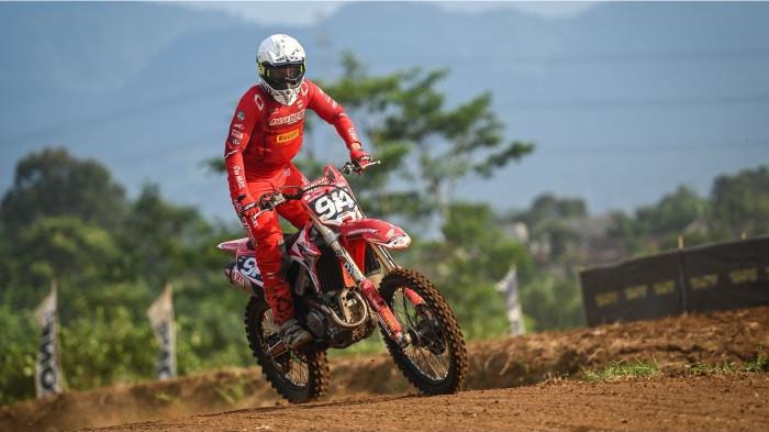2 Crosser muda Astra Honda Racing Team (AHRT), Arsenio Algifari