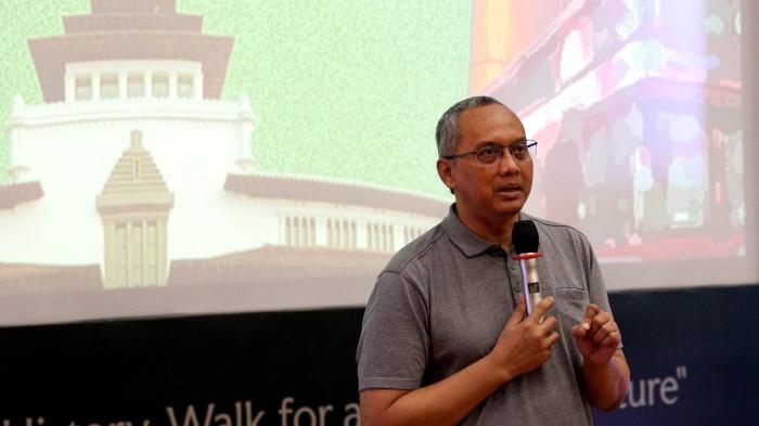 Dekan SBM ITB, Aurik Gustomo menyampaikan sambutan pada acara peresmian BHGF 2025 di SBM ITB Kampus Ganesha, Kota Bandung, Jawa Barat, Minggu (12/10/2025).