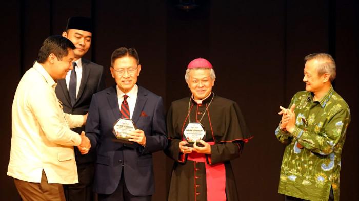 Ketua Umum Panitia Natal Nasional 2025, Maruarar Sirait membuka rangkaian Seminar Natal Nasional 2025 di Universitas Katolik Parahyangan (Unpar), Jalan Ciumbuleuit, Kota Bandung, Jawa Barat, Rabu (10/12/2025).