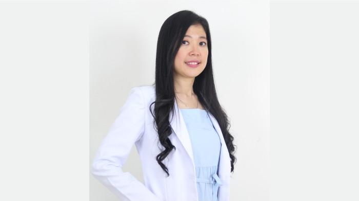 2Dokter Spesialis Jantung dan Pembuluh Darah Santosa Hospital Bandung Kopo, dr. Rhenata Dylan, Sp.JP