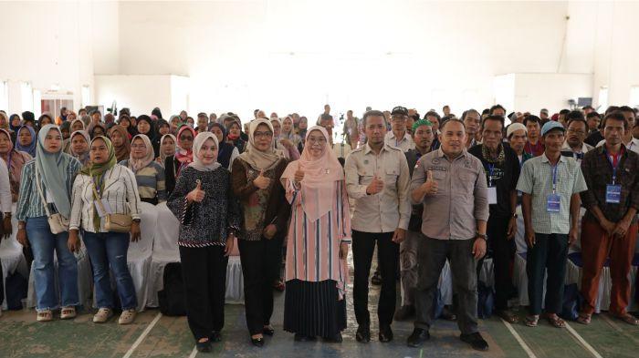2Kegiatan sosialisasi program MBG di Cirebon dihadiri oleh Anggota Komisi IX DPR RI