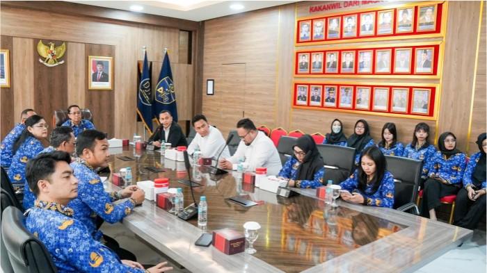 2Kemenkum Jabar  menerima kedatangan Tim