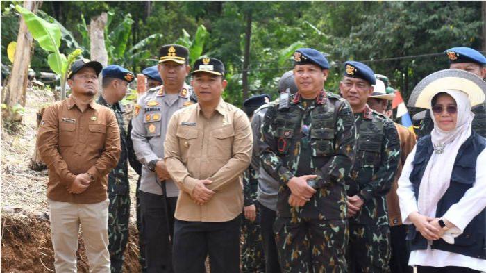 2Pemerintah Kabupaten Sukabumi d