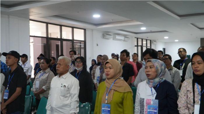 2Pemerintah bersama para pemangku kebijakan terus mem