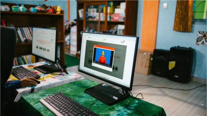 2Program Application, Network, Device (AND) yang digunakan oleh siswa Sekolah Luar Biasa (SLB).