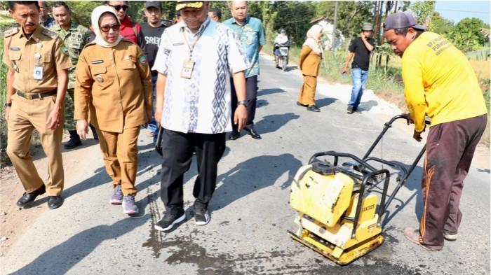 Proyek senilai lebih dari Rp34 miliar itu diharapkan mampu memperlancar mobilitas masyarakat sekaligus mendongkrak aktivitas perekonomian di wilayah selatan Kabupaten Blora.