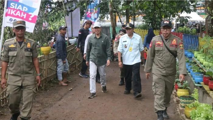 2Sekda Ade Suryaman membuka Festival Ekplorasi Parawisata Kabupaten Sukabumi tahun 2025