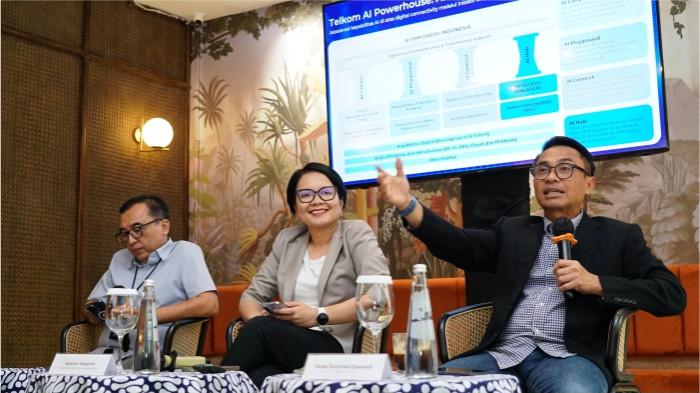 2VP Corporate Communication Telkom Andri Herawan Sasok