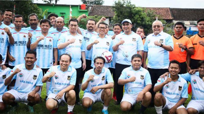 2Wakil Gubernur Jawa Tengah, Taj Yasin hadiri Kick off kompetisi sepakbola Liga Desa