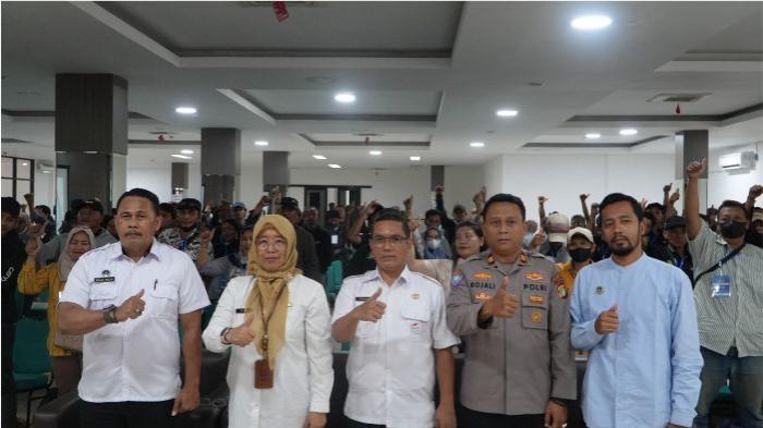 3Pemerintah bersama i Program Makan Bergizi Gratis (MBG) Pada Rabu (5/11).