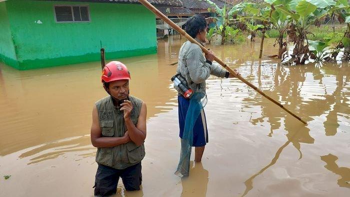 Ciamis Diguyur Hujan Ekstrem, Sungai Citanduy Meluap, 156 Rumah di Desa KertaraharjaTergenang