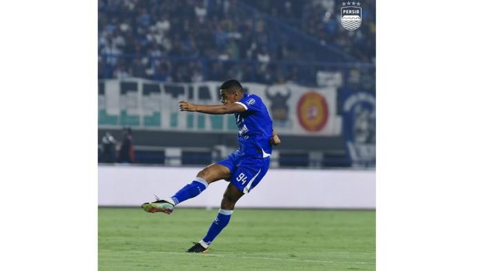 UPDATE Klasemen Super League: Persib Bandung Naik usai Kalahkan Persis, Terpaut 1 Poin dari Persija