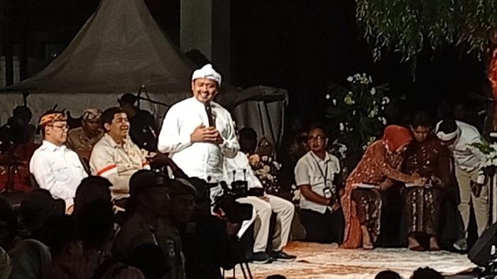 Bupati Sumedang, Dony Ahmad Munir, secara resmi mendeklarasikan kepindahannya ke Partai Gerakan Indonesia Raya (Gerindra) di hadapan ribuan warga yang memadati Alun-alun Sumedang, Jumat (13/2/2026) malam.