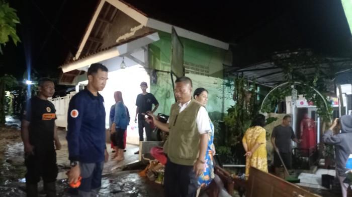 Banjir dan Longsor Hantam Cisolok Sukabumi: Puluhan Rumah Rusak, Area Wisata Terendam