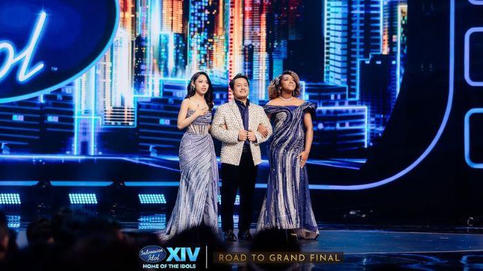 MENUNGGU HASIL - Finalis Top 3 Indonesian Idol 2026 (dari kiri ke kanan: Celyna Grace, Rio Lahskart, dan Niki Becker) sedang menunggu hasil perolehan voting di babak Road to Grand Final, Senin (11/5/2026).