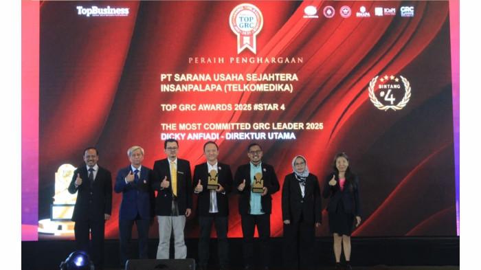 Foto 2: Direktur Utama TelkoMedika Dicky Anfiadi dan GM Corporate Office & Digital TelkoMedia