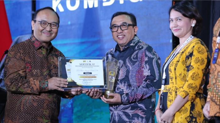 Foto 2: VP Corporate Communication Telkom Andri Herawan