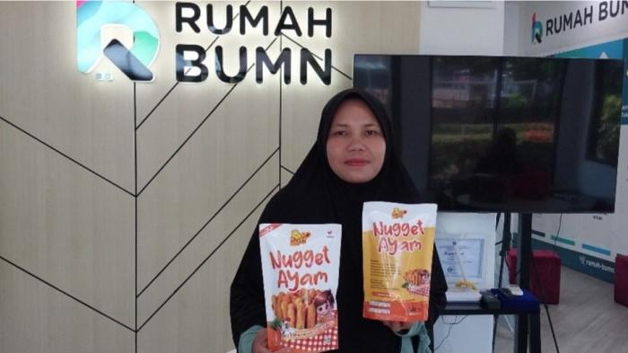Foto 2, dan 3: UMKM Binaan Telkom.