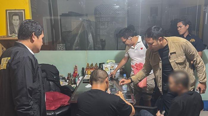 Meski Tak Terbukti Ada Transaksi, Imigrasi Deportasi 2 WN China yang Viral Selipkan Uang di Paspor