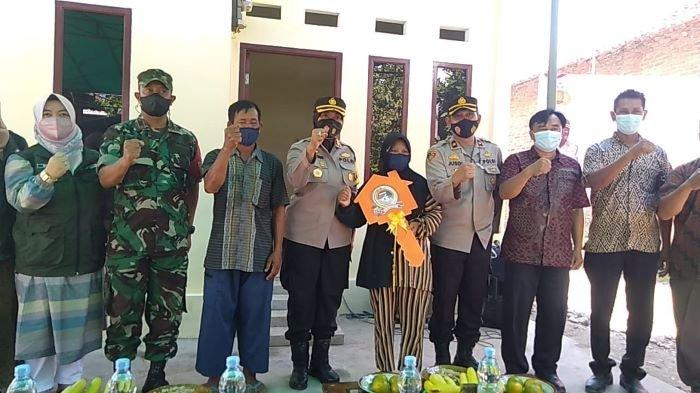 Kapolres Subang Kaget Rutilahu yang Mau Ambruk dan Dihuni 12 Jiwa Kini Jadi Rumah Kokoh dan Megah