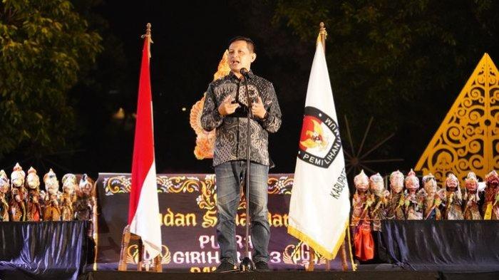 KPU Sumedang Gelar Sosialisasi Pilkada Lewat Pertunjukan Wayang Golek, Penontonnya Membeludak