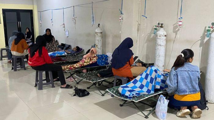 JALANI PERAWATAN - Korban keracunan MBG saat menjalani perawatan di RSUD Cililin, Kabupaten Bandung Barat, Rabu (24/9/2025).