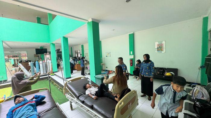Kronologi Keracunan di Cipatat Bandung Barat, Korban Datang ke Puskesmas Mulai Pukul 10.00