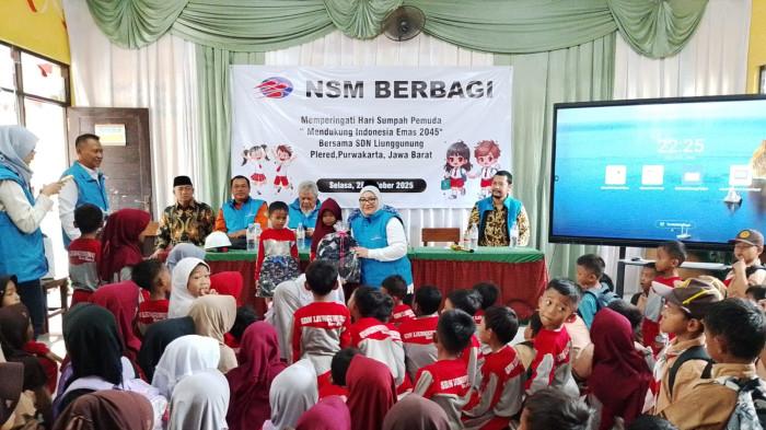 Ratusan Murid SD Liunggunung Purwakarta Terima Bantuan Alat Sekolah dari NSM Penambang Batu Andesit