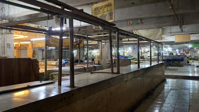 MOGOK JUALAN - Pedagang sapi di Kosambi, Kota Bandung mogok berjualan. Harga kenaikan tembus 10 ribu per kilogram jelang Idul Adha. Tribun Jabar/Nappisah.